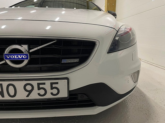 Volvo V40 24 of 28