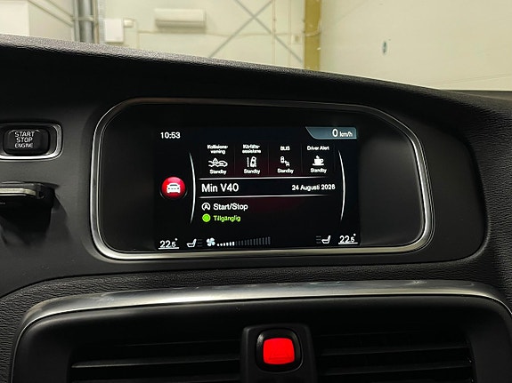 Volvo V40 15 of 28