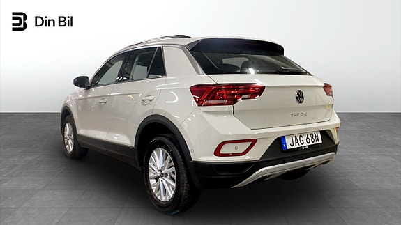 Volkswagen T-Roc 3 of 12