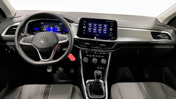 Volkswagen T-Roc 10 of 12