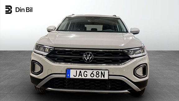 Volkswagen T-Roc 4 of 12