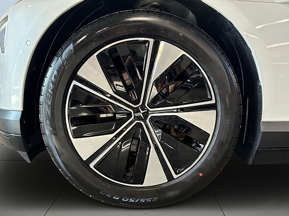 Polestar 4 14 of 24