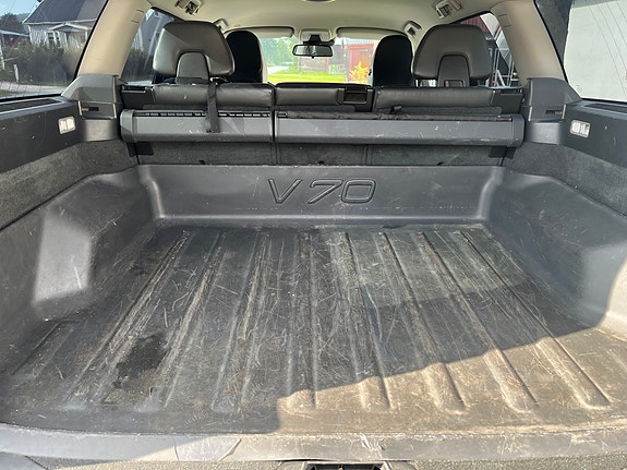 Volvo V70 9 of 14