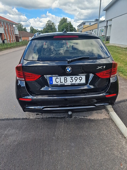 BMW X1 3 of 5