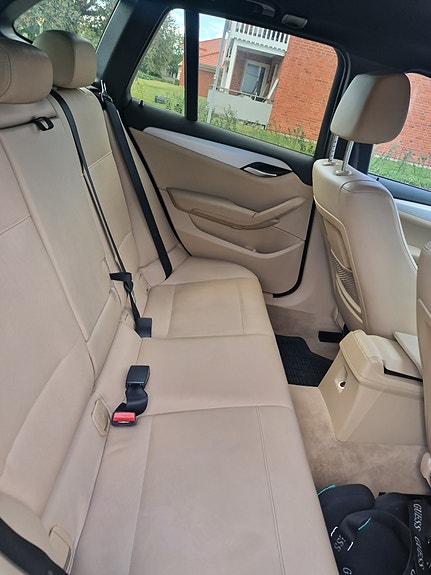 BMW X1 5 of 5