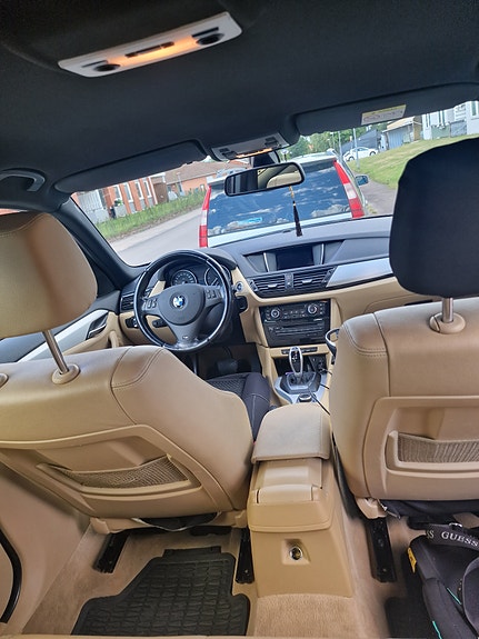 BMW X1 4 of 5