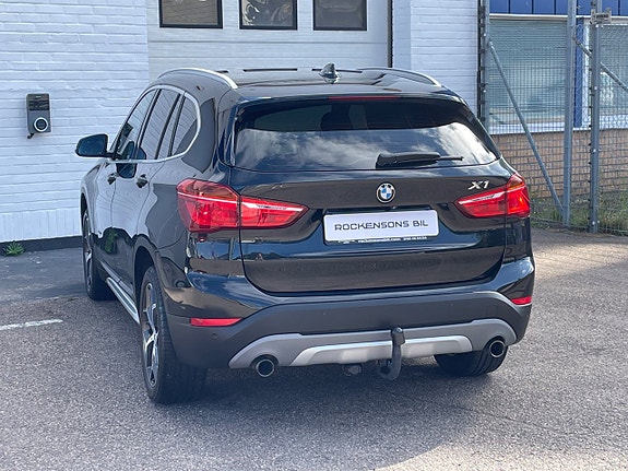 BMW X1 3 of 29