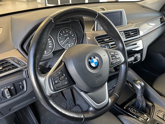 BMW X1 20 of 29