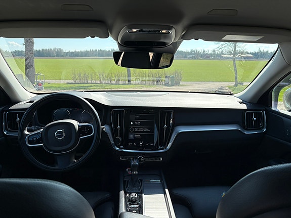 Volvo V60 4 of 10