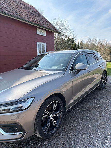 Volvo V60 3 of 10