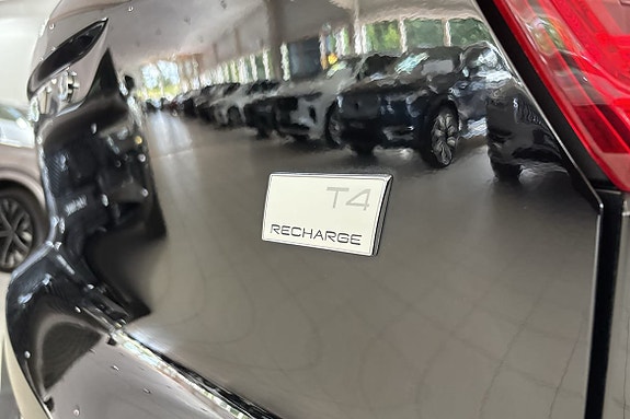 Volvo XC40 12 of 29