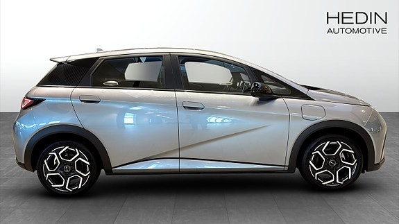 BYD Dolphin 3 of 24
