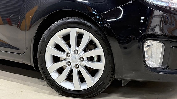 Kia Carens 19 of 19