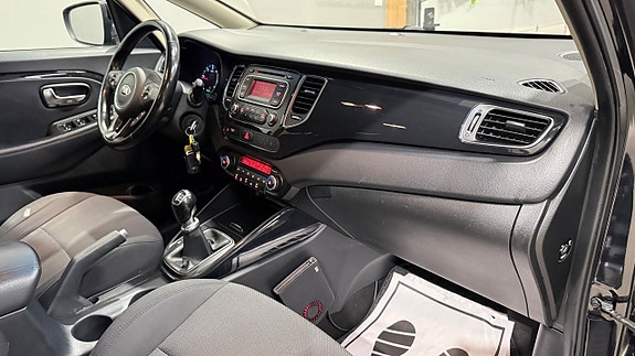 Kia Carens 12 of 19