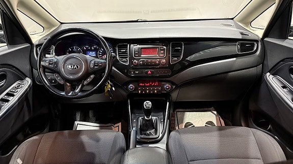 Kia Carens 10 of 19