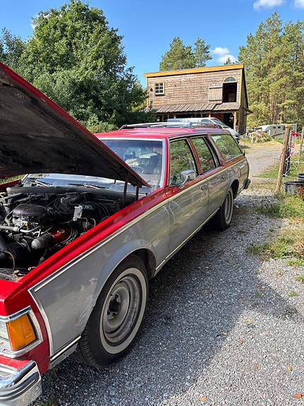Chevrolet Caprice 5 of 7