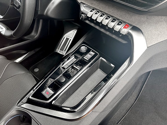 Peugeot 3008 12 of 18