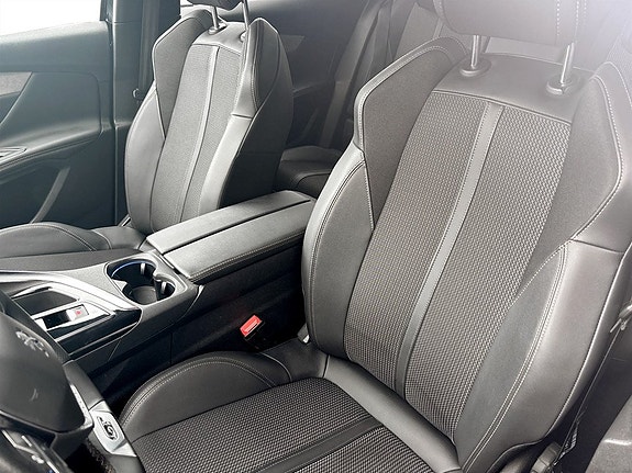 Peugeot 3008 5 of 18
