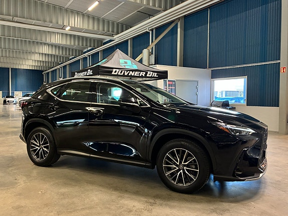 Lexus NX350h 2 of 26
