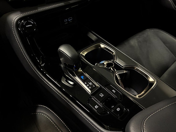 Lexus NX350h 19 of 26