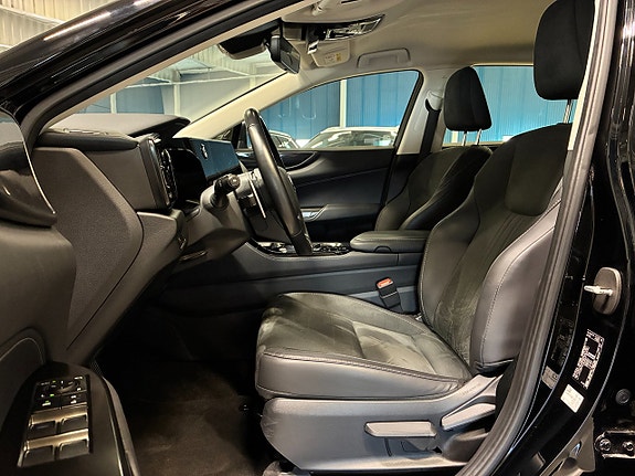 Lexus NX350h 13 of 26