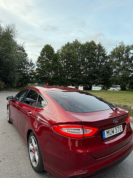 Ford Mondeo 4 of 12