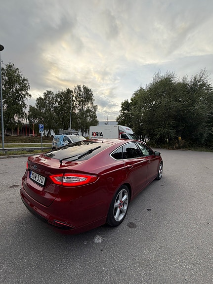 Ford Mondeo 8 of 12