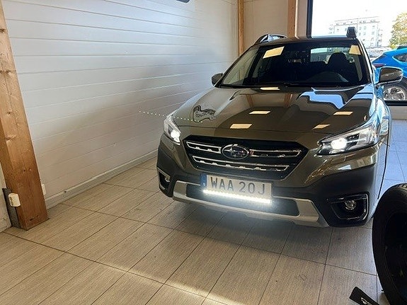 Subaru Outback 3 of 15