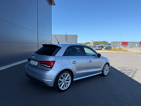 Audi A1 3 of 7