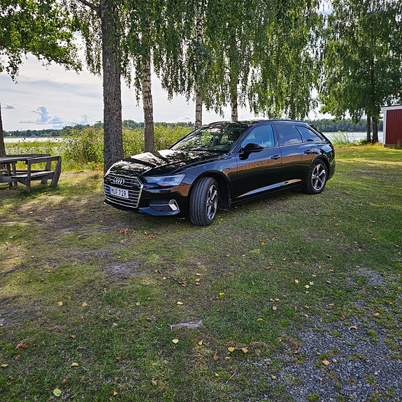 Audi A6 4 of 17