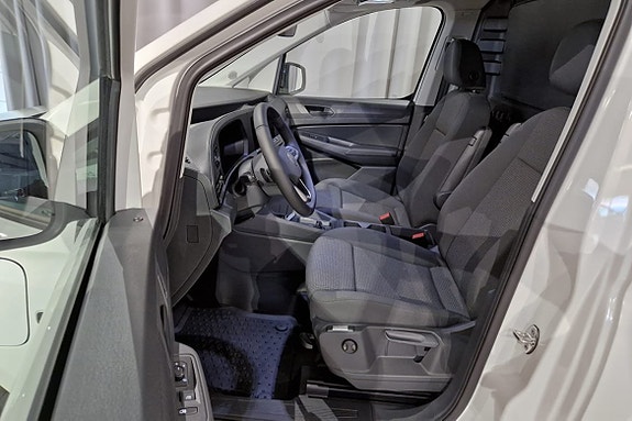 Volkswagen Caddy Maxi 16 of 16