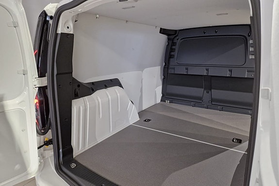 Volkswagen Caddy Maxi 8 of 16