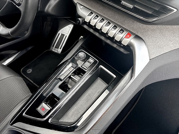 Peugeot 5008 12 of 17