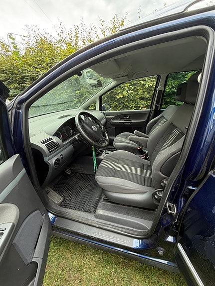 Volkswagen Sharan 8 of 16