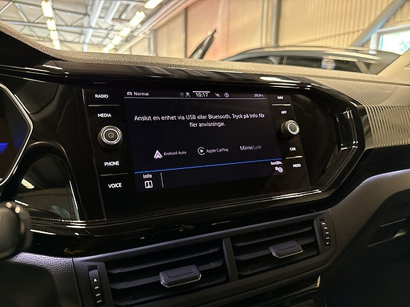 Volkswagen T-Cross 18 of 24