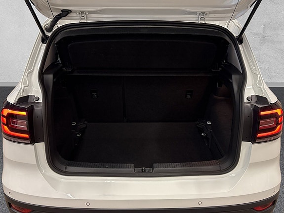Volkswagen T-Cross 10 of 24