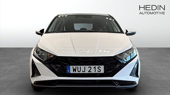 Hyundai i20 8 of 12
