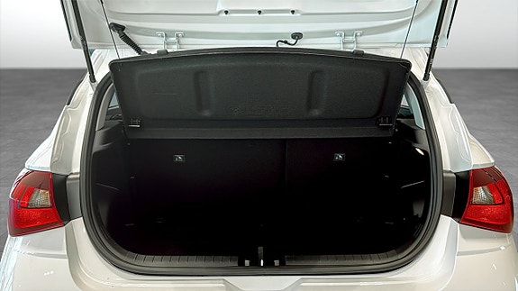 Hyundai i20 10 of 12