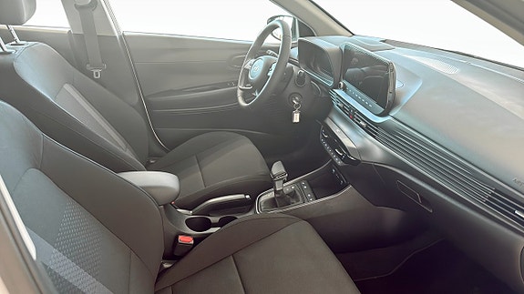 Hyundai i20 3 of 12