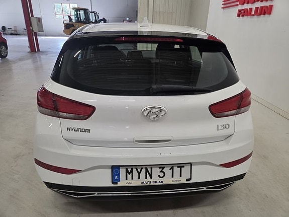 Hyundai i30 7 of 10