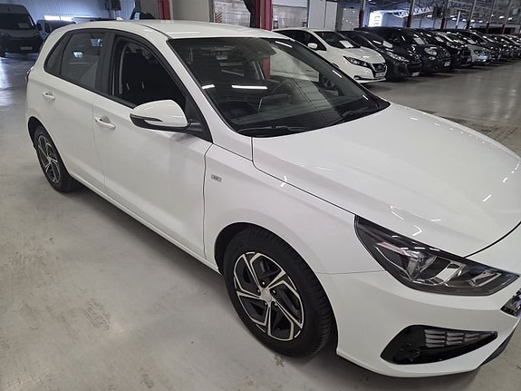 Hyundai i30 3 of 10
