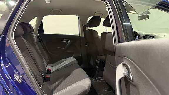 Volkswagen Polo 14 of 17