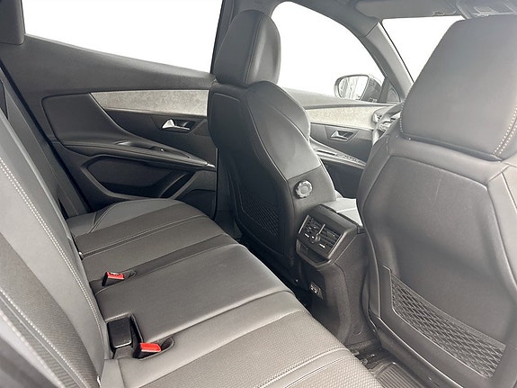 Peugeot 3008 14 of 18