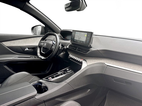 Peugeot 3008 13 of 18