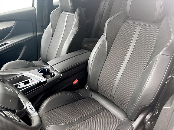Peugeot 3008 5 of 18
