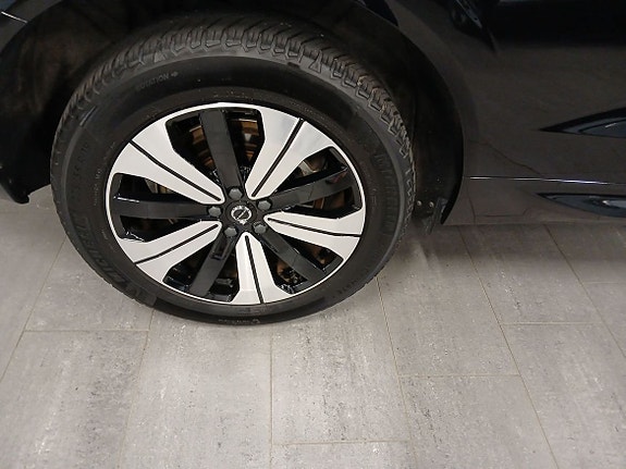 Volvo XC60 10 of 14