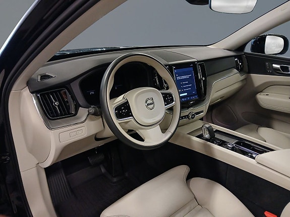 Volvo XC60 5 of 14