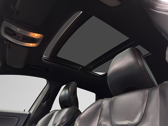 Volvo XC60 11 of 28