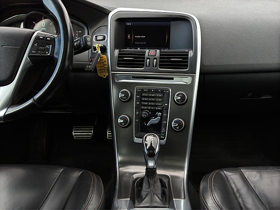 Volvo XC60 16 of 28