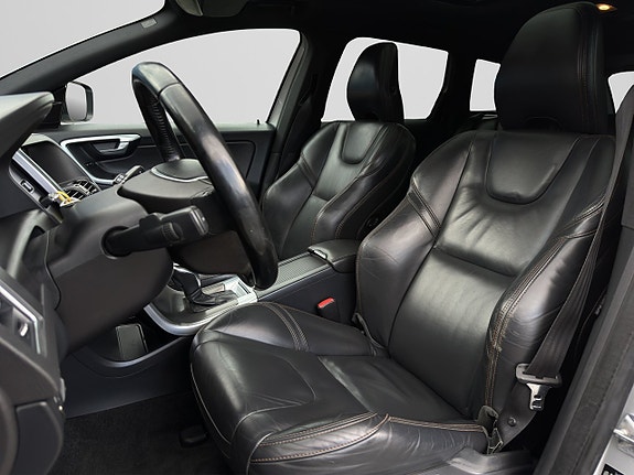 Volvo XC60 9 of 28